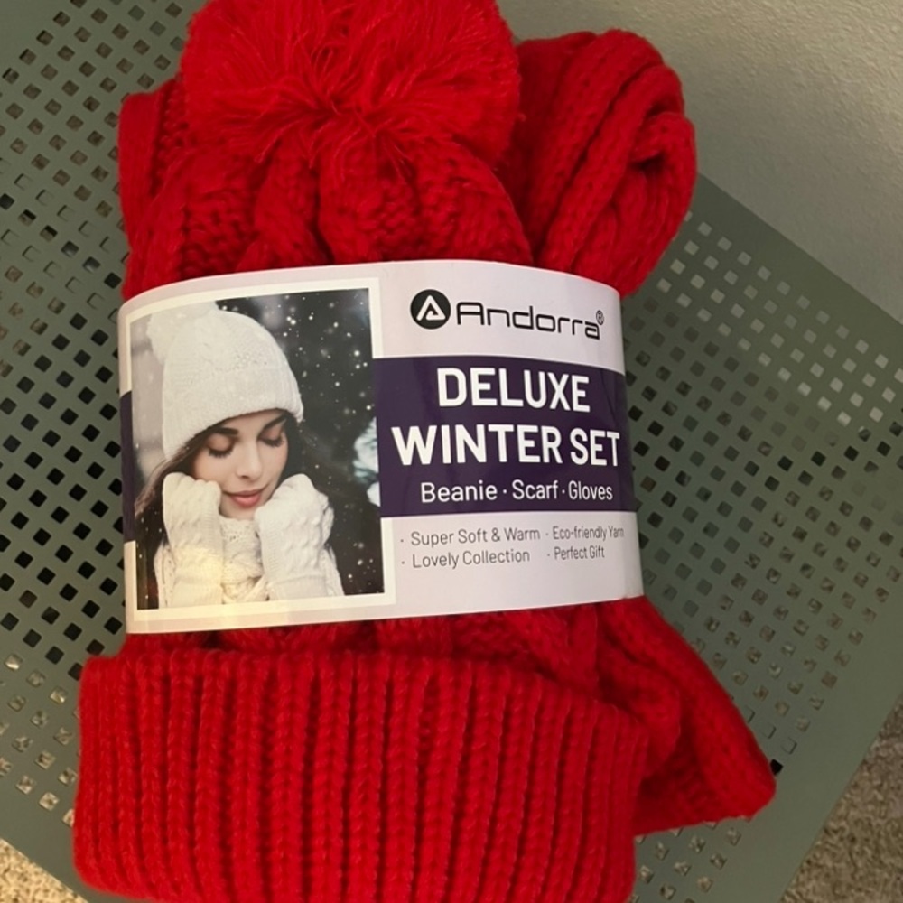 Andorra Red Deluxe Winter Set